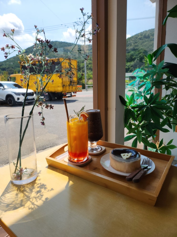  남해여행 햇살이 비치는 감성 카페 안녕, 남해 cafe 후기