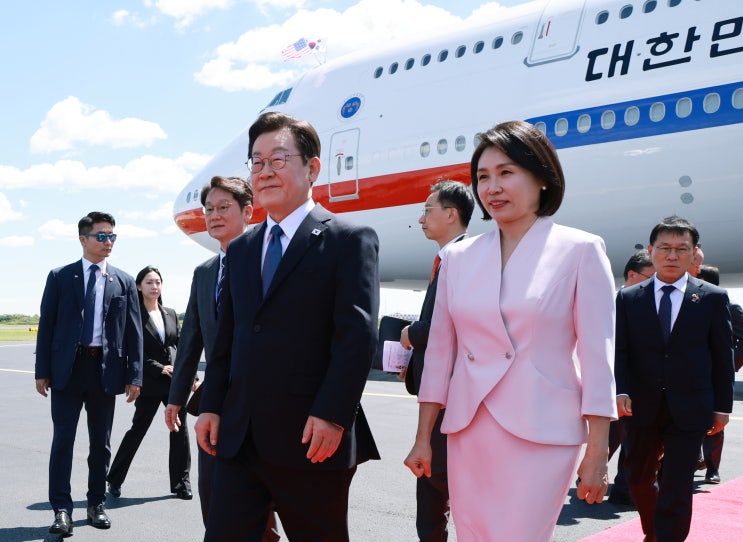  <b>김혜경 여사</b> 미국 의회도서관에서 <b>문화</b> 외교 펼치다  조용한... 