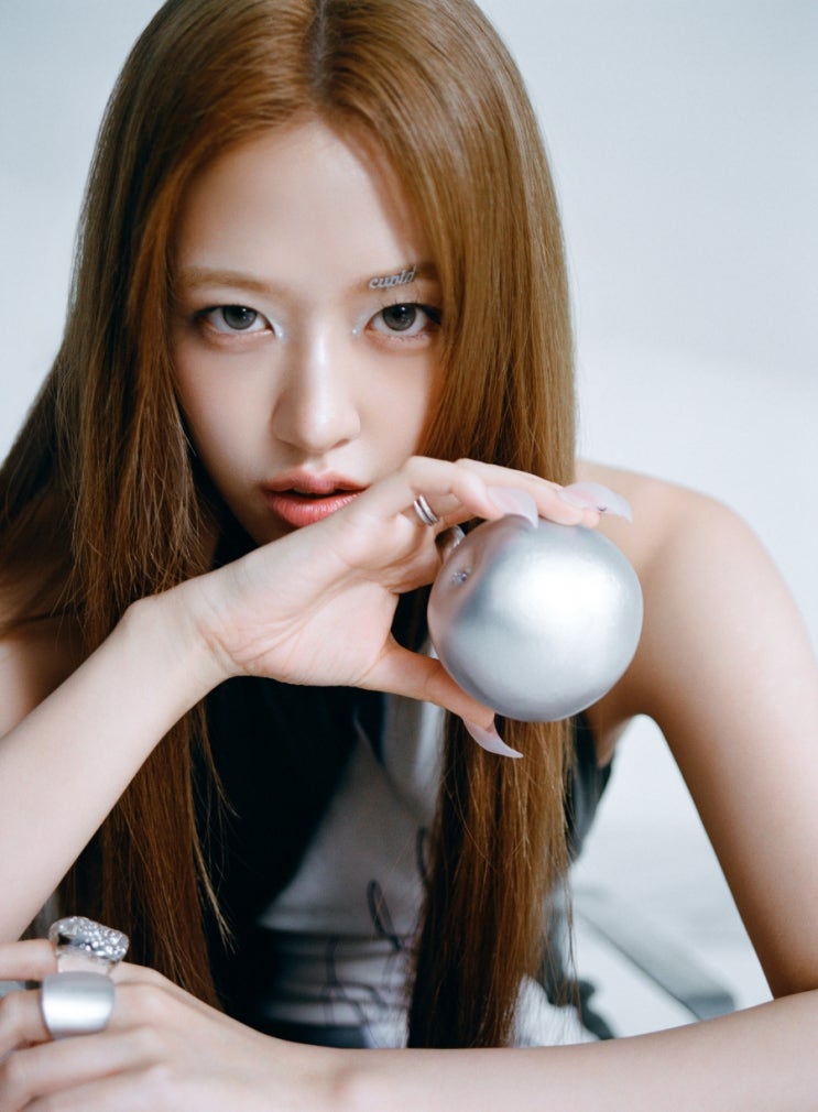 <b>장원영</b>, '2025 올해의 브랜드 대상' 여자 예능돌·<b>광고모델</b>... 