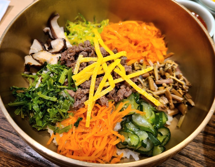  정갈한 한상차림 명동 맛집 한식왕비집 을지로점