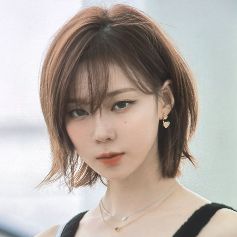 윈터 아이유의 단발 허쉬컷 스타일링 팁은?