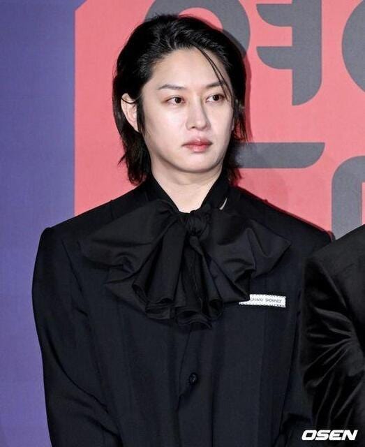 슈퍼주니어 희철, 교통사고로 인한 고뇌 밝힌다"얼굴도 몸도 비대칭으로… 무대를 외면했다"