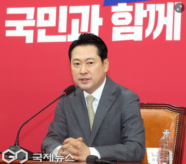  장동혁, 국민의힘 대표 당선! 판사 출신 정치인, 반탄 깃발 들다