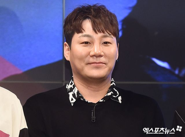 '<b>위장 이혼설</b>' '집팔이' 들썩여도…윤후 母 "이슈 된 김에" [엑's... 