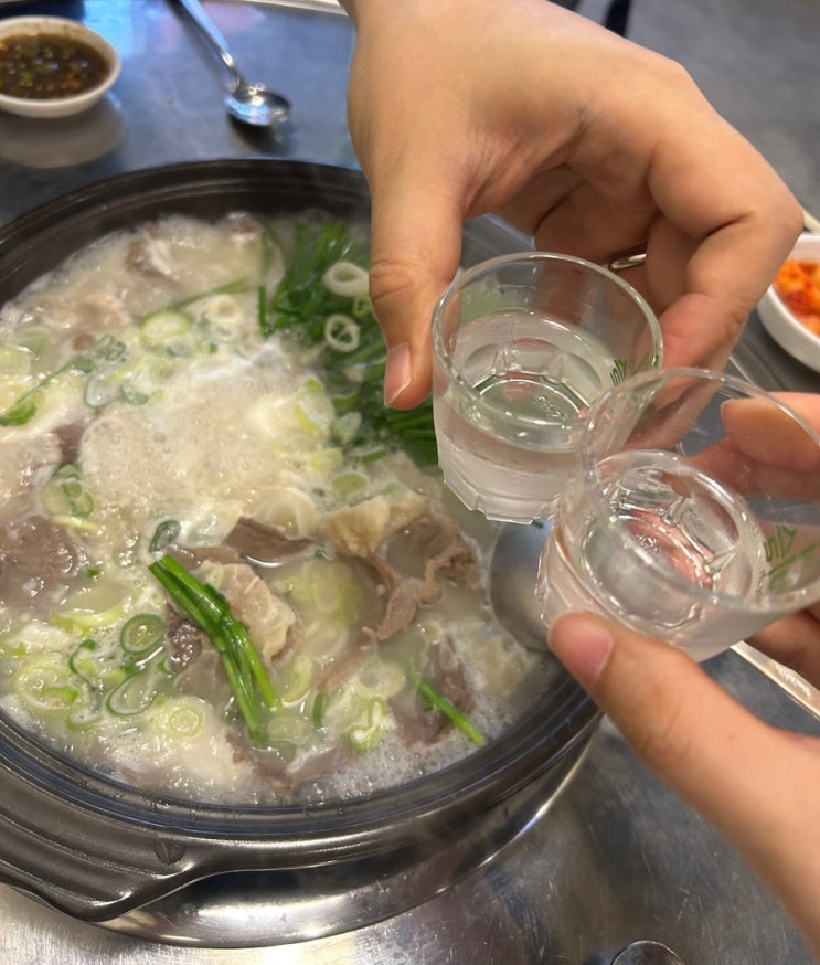  부평 테마의거리 맛집 술이 술술 들어가는 백년집