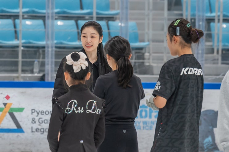 <b>김연아</b>, 올해도 플레이윈터 <b>피겨</b> 아카데미서 <b>꿈나무 지도</b>