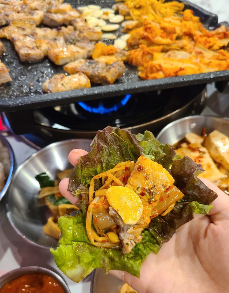  24시 두툼한 삼겹살 건대 고기집 502찌개마을&옛날삼겹살