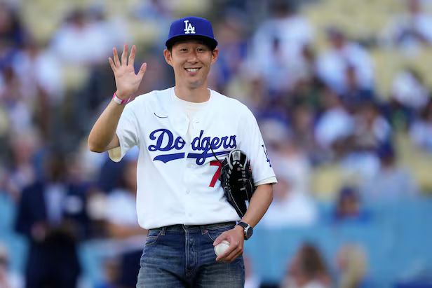 <b>손흥민</b>, LA를 뒤흔들다! 축구장에서 MLB 마운드까지, 열광의... 