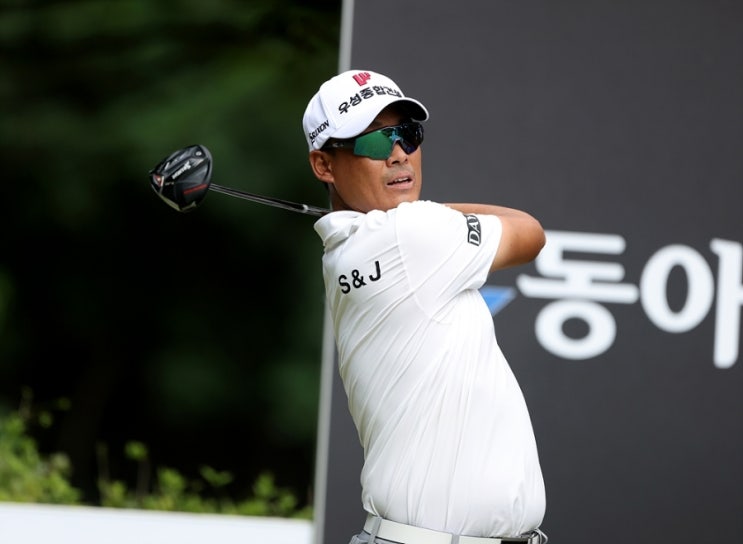 2025 KPGA 동아회원그룹 오픈 1라운드 <b>단독 선두</b> <b>김재호</b>