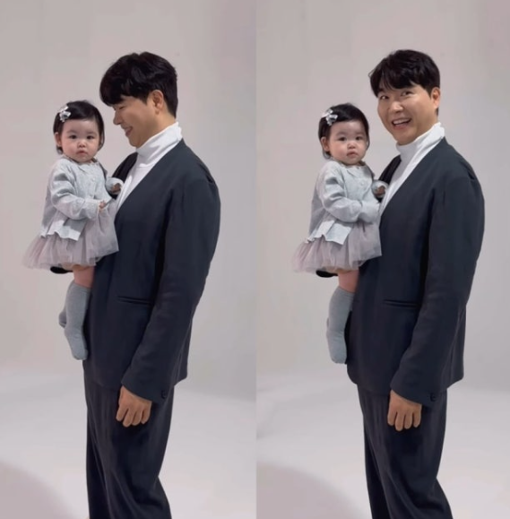   박수홍, 딸 재이와 함께한 첫 화보 촬영 공개