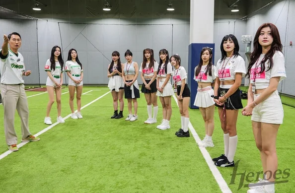   대만 예능 ‘우주 치어리더’, 고척돔 깜짝 방문! 