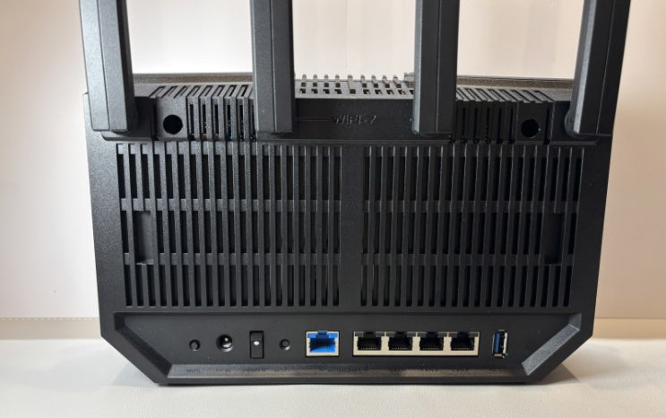  초고속 트라이밴드, 차세대 WiFi7기술, 10기가 인터넷 완벽 지원 와이파이공유기, ASUS RT-BE92U 실사용 후기