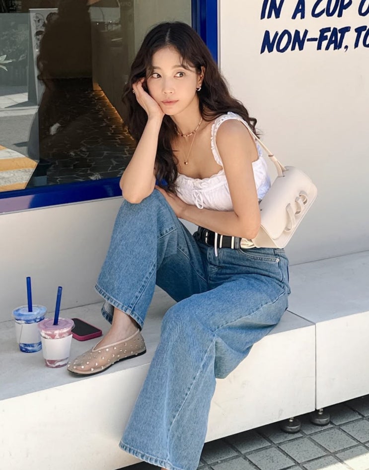 사복여신 기은세 케이트 힙 스타일, 메쉬 플랫슈즈 코디 핫하네?