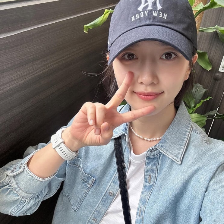  여성 명품 브랜드 손목 시계? 요즘은 30대 여자들에게 가성비 스마트 워치로 인기인 가민 w. 표예진