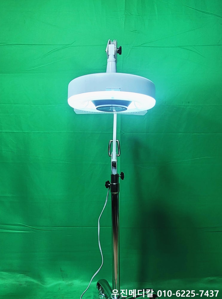  [중고] 피부과 정밀 검사 조명 확대경 / 돋보기 / MULTI-USE MAGNIFIER LAMP / SE KI OPTICAL / 세기 광학