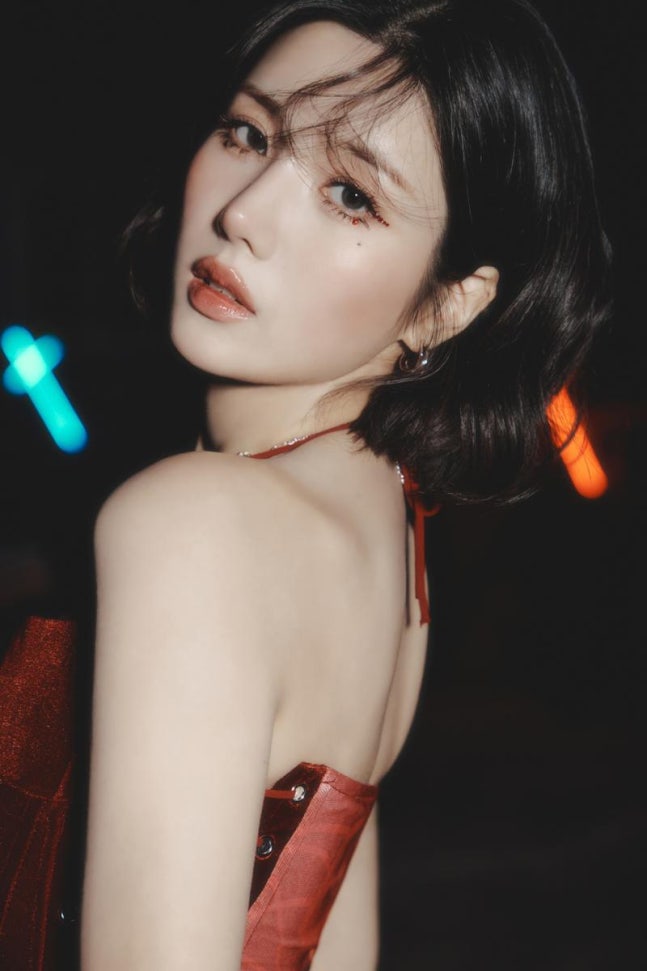 워터밤 여신 <b>권은비</b>, <b>서든어택 캐릭터</b> 출시! '영구제' 획득부터... 