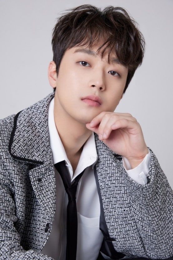 <b>이찬원</b>, 전국노래자랑 <b>4관왕</b> 신화 재현 