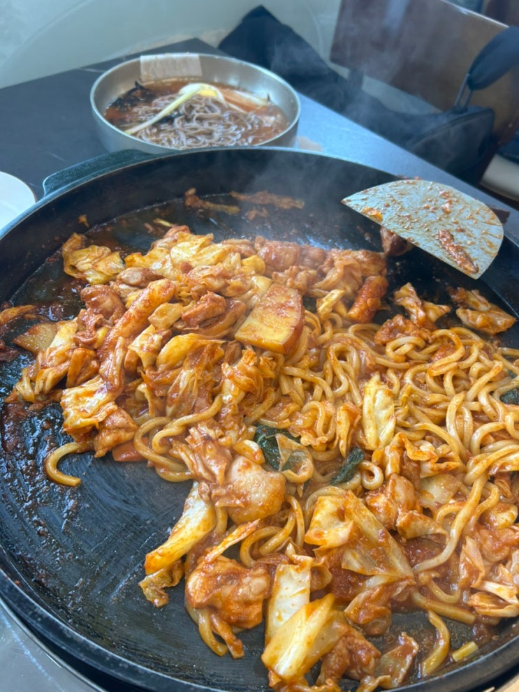  [대전] 태평동 맛집 "춘천닭갈비막국수 대전태평본점"_ 옹기 숙성한 풍미 가득한 대전 닭갈비 추천