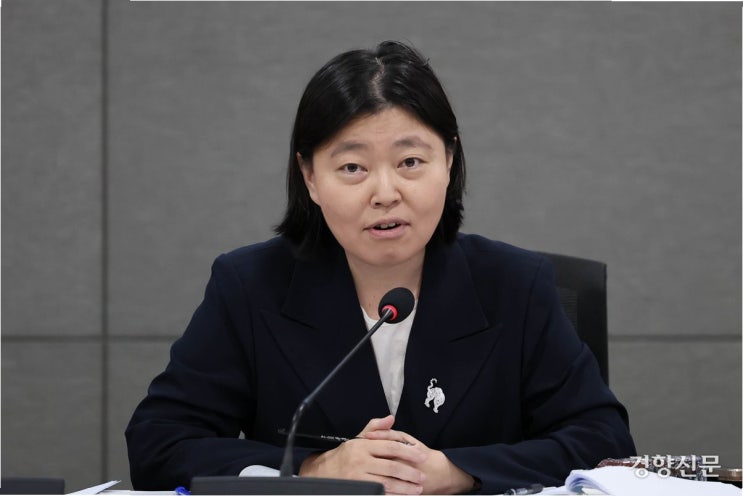 <b>임은정</b> 검사, <b>정성호</b> 법무장관 직격탄: <b>검찰 개혁</b>, 이대로... 