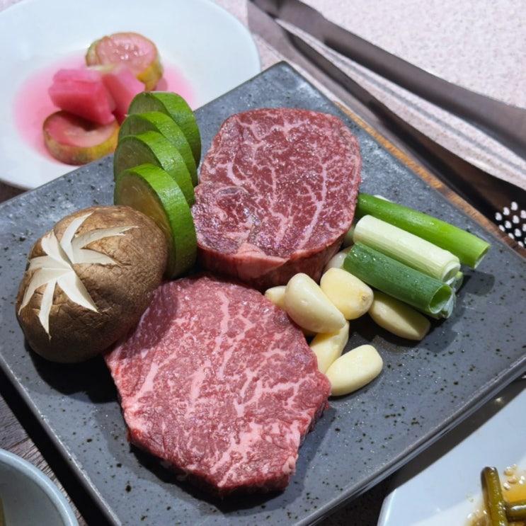  대전 관평동 한우 맛집 직접 구워주는 투플한우집 등심연구소 관평점