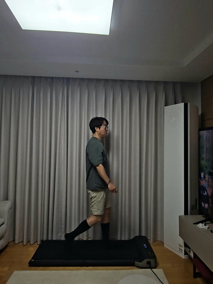  접이식 워킹패드 vs 헬스장 비교 나에겐 킹스미스 Z1F 가정용런닝머신이 최고