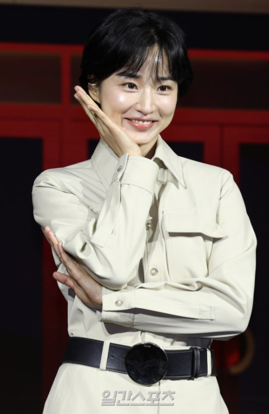  방효린, 첫 주연작 ‘애마’로 대중 사로잡다 