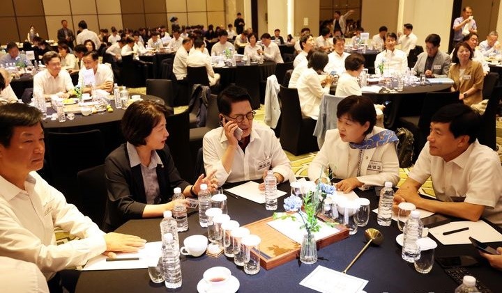 민주당, ‘<b>내란특별</b>재판부’ 신속 설치 결의