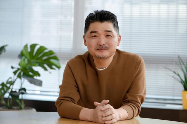 중인 <b>김범수</b> 카카오 창업자, 검찰 <b>징역 15년 구형</b>…하이브... 