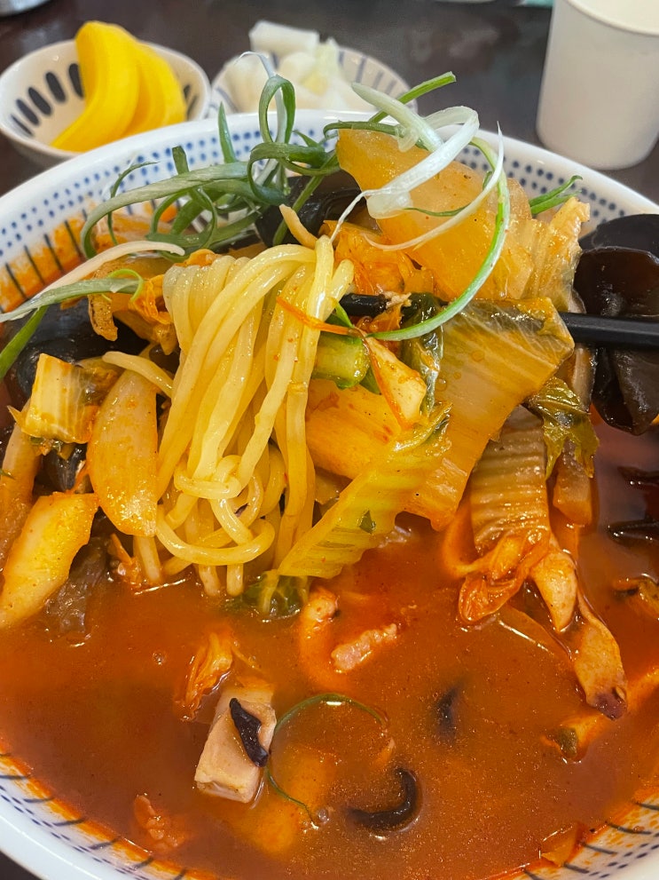  서울 역삼역, 점심때 웨이팅해야되는 깔끔 중식당'호돌이반점'