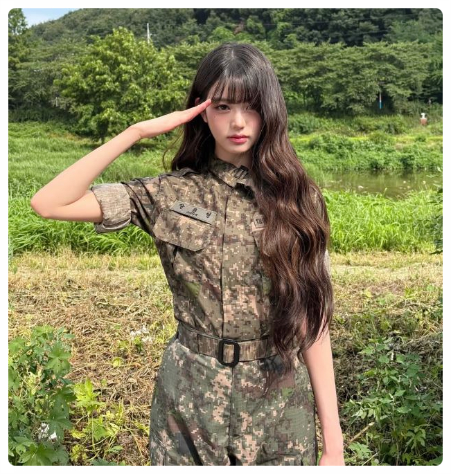 아이브 <b>장원영 군복</b> 몸매 웹예능 '전과자' 촬영 MC 엑소 카이