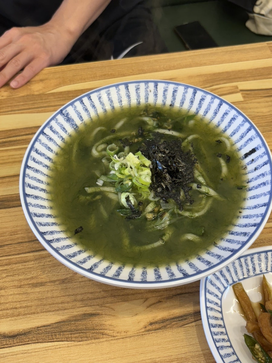 BHC치킨 제주함덕점 사진 3