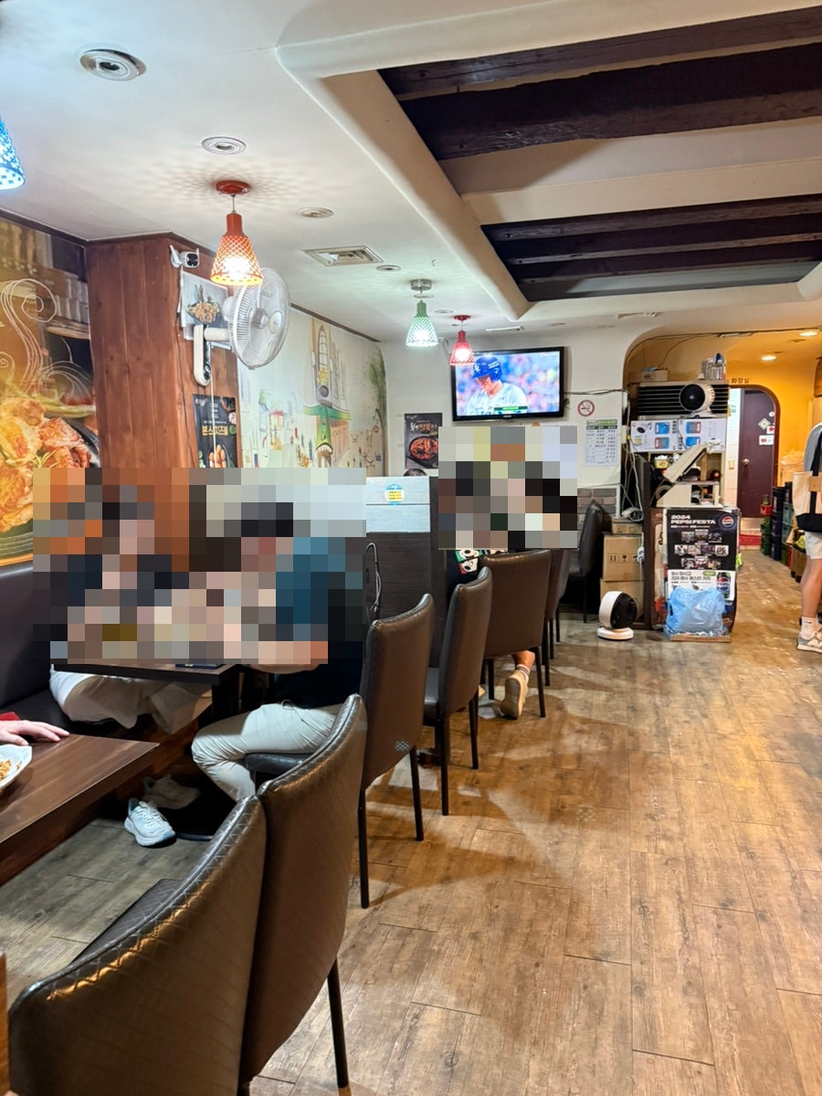 본스치킨 자양본점 사진 3