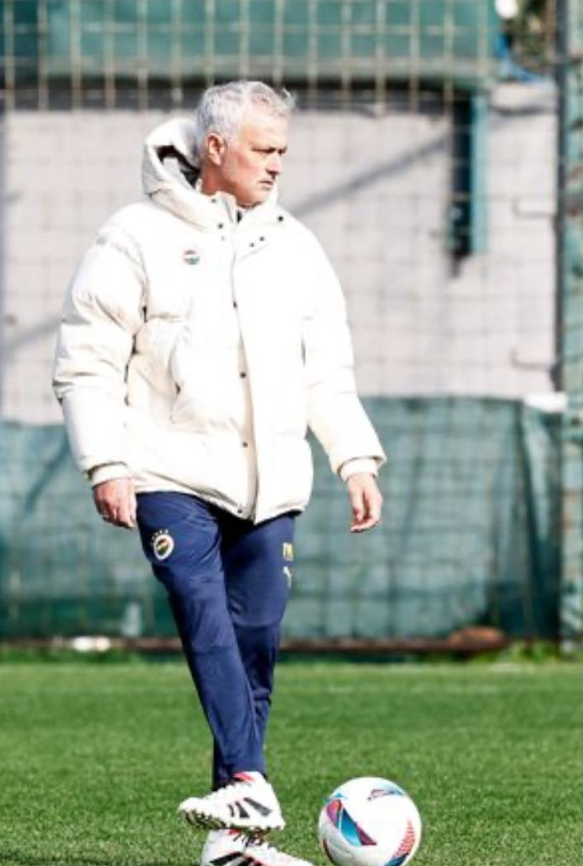⚡[오피셜] 조세 무리뉴, 페네르바체서 전격 경질…세계 최고 명장의 몰락