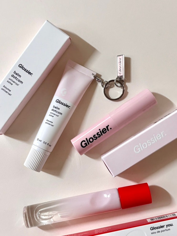  뉴욕 기념품 글로시에 Glossier 소호 제품리뷰 (립밤 키링, 향수, 립스틱, 할인)