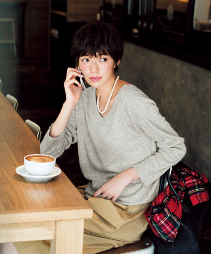  요즘 ‘올드머니룩’의 핵심, 왜 다시 담수 진주 목걸이가 주목 받는걸까?