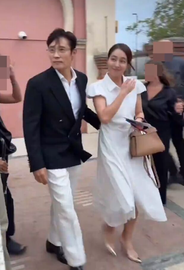 <b>이민정 이병헌</b> 베니스행｜베니스국제영화제 동행 화제｜내조의... 