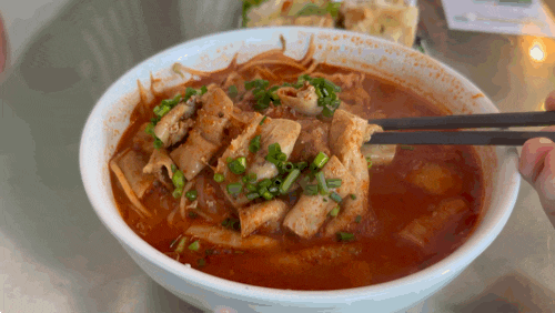 논현역 점심 맛집 하이콴, 깊고 진한 곱창쌀국수와 새콤달콤짭짤 분짜 후기