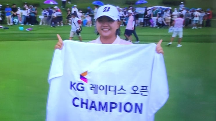 루키 <b>신다인</b>, <b>KG 레이디스</b> 오픈 연장 <b>우승</b>(생애 첫 <b>우승</b>)