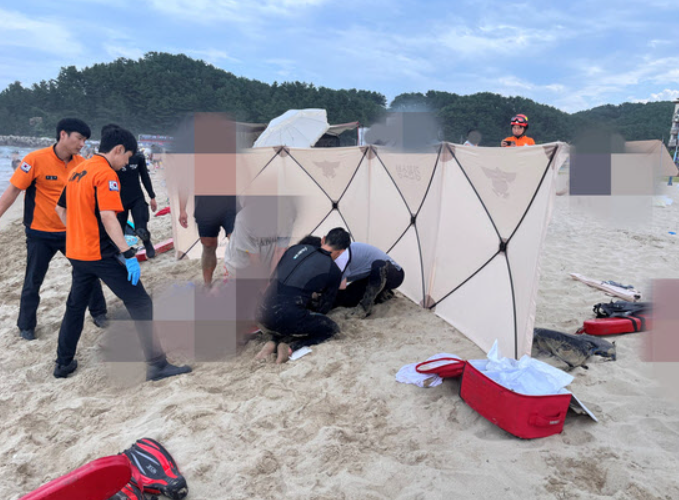  하조대 해수욕장서 남성 구하려던 20대 여성, 끝내 숨져…