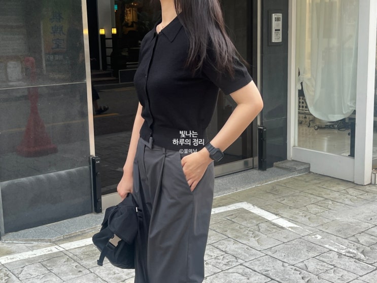 무신사 스탠다드 우먼즈 크레이프 칼라드 반팔 가디건 블랙
