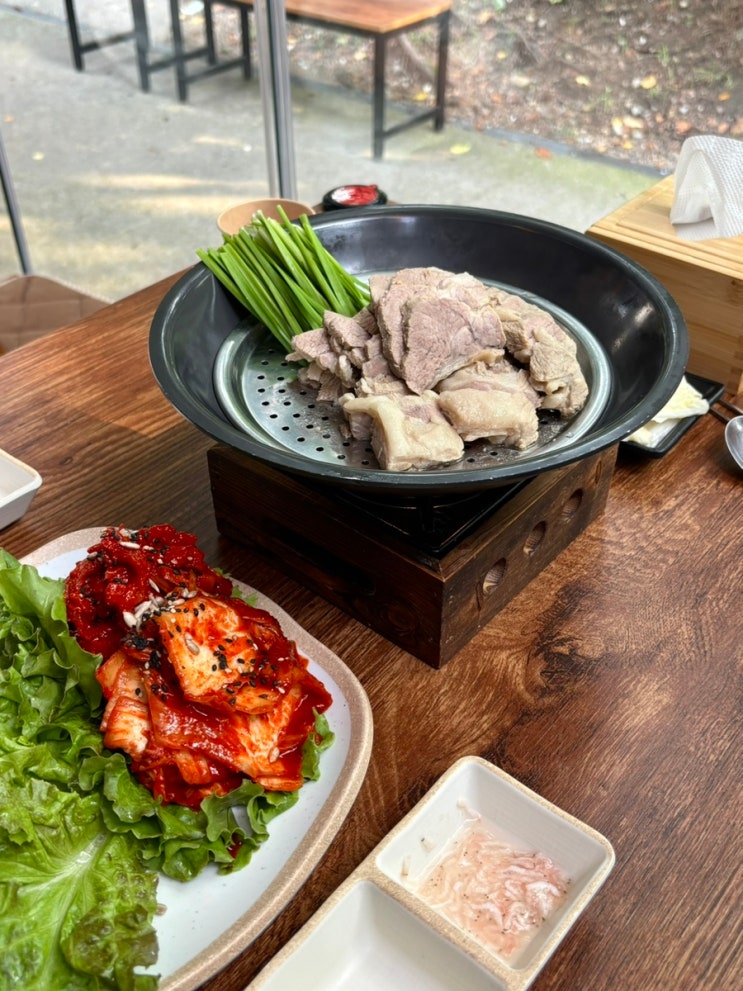  공덕역 경의선숲길 보쌈 맛집 한옥에서 즐기는 옥천보쌈