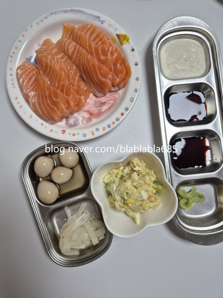  주말 집밥 메뉴 추천｜연어회·연어스테이크·노브랜드 폭립으로 외식 부럽지 않게"