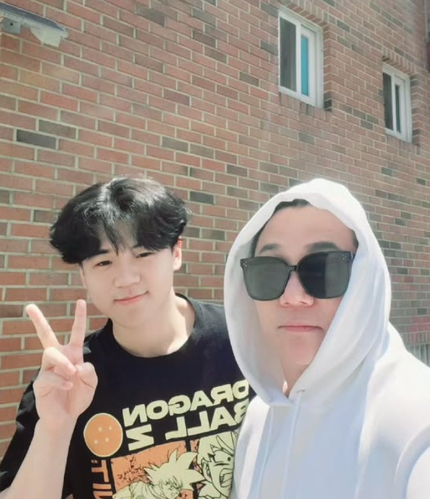[이슈] <b>윤민수</b>, <b>이혼 심경</b> 고백… “가족 대화 부족 후회, <b>윤후</b>... 