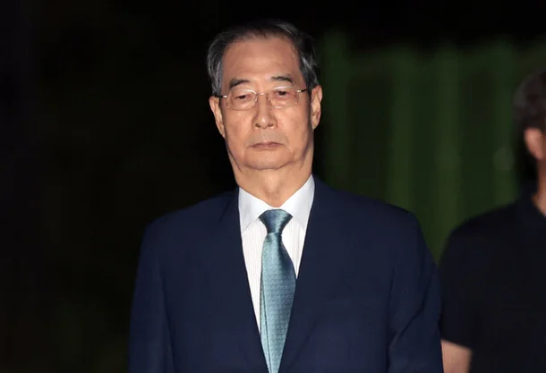 <b>한덕수</b>의 비상계엄, 그 이면의 이야기 ️️