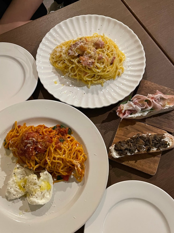  가을맞이 상수 데이트, 분위기 좋은 상수역파스타 맛집 "empty plate"