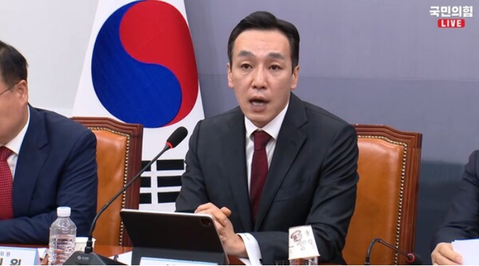  연일 극우 발언 쏟는 김민수 국민의힘 최고위원, 이번엔 "윤석열 부부 석방하라" 요구?
