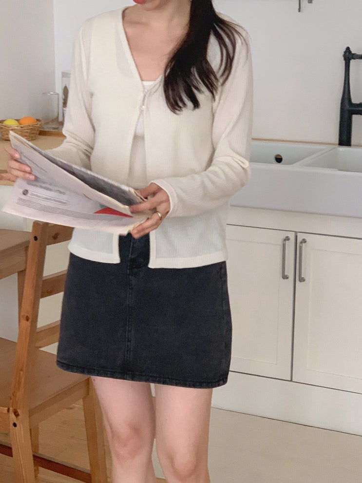  가을 봄 간절기 데일리룩 필수! 베이직 심플 단추 긴팔 가디건 추천