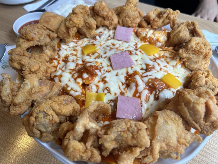  [안암역] 고려대학교 졸업생이 선정한 잊을 수 없는 김치떡볶이 맛집 <유자유김치떡볶이 본점>