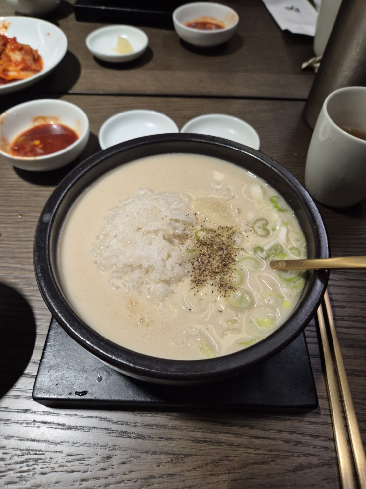  [서초동] 거대곰탕 서초점(따라올 가게 없이 찐득한 육수)