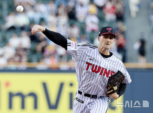 KBO, <b>8월 MVP</b> 후보 6인 공개…LG 톨허스트·<b>유영찬</b> 집안 싸움
